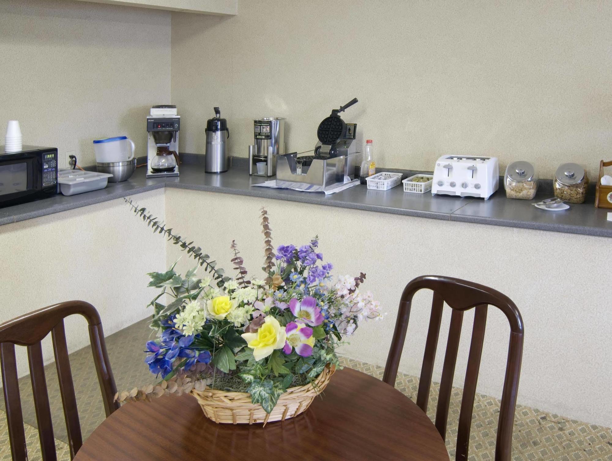 Americas Best Value Inn โจนส์โบโร ภายนอก รูปภาพ